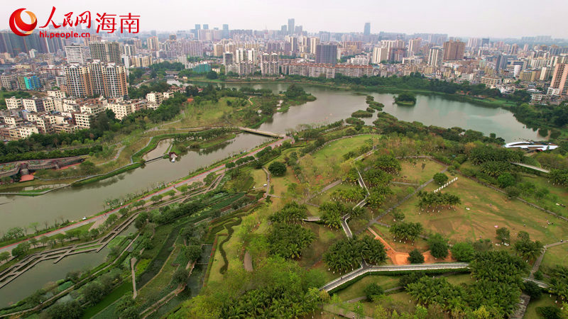 美舍河鳳翔濕地公園。 人民網(wǎng) 孟凡盛攝